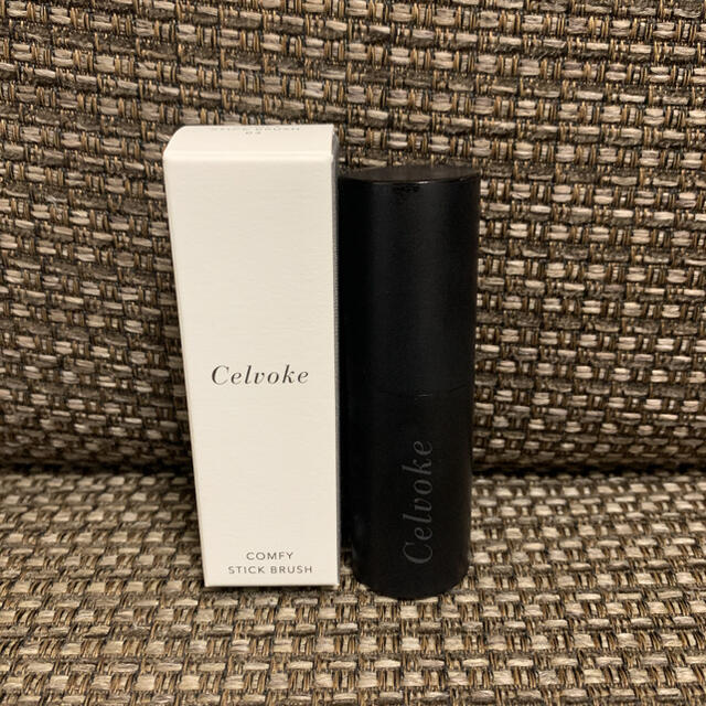 Cosme Kitchen(コスメキッチン)のCelvoke カムフィースティックブラッシュ 03 ブラウン コスメ/美容のベースメイク/化粧品(チーク)の商品写真