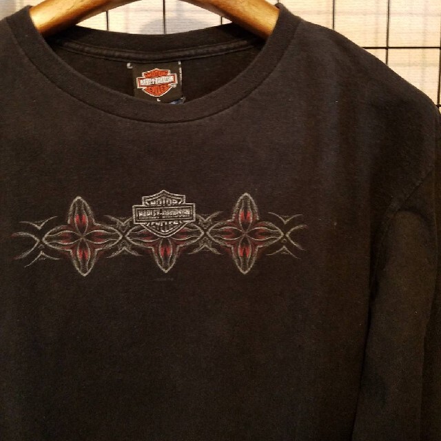 Harley Davidson(ハーレーダビッドソン)の2003年製 Harley-Davidson フロント/袖 プリント 長袖tee メンズのトップス(Tシャツ/カットソー(七分/長袖))の商品写真