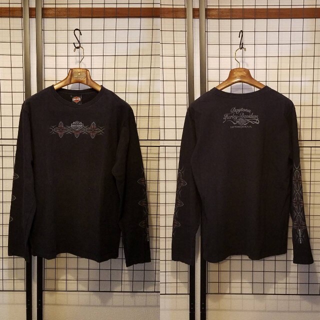 Harley Davidson(ハーレーダビッドソン)の2003年製 Harley-Davidson フロント/袖 プリント 長袖tee メンズのトップス(Tシャツ/カットソー(七分/長袖))の商品写真