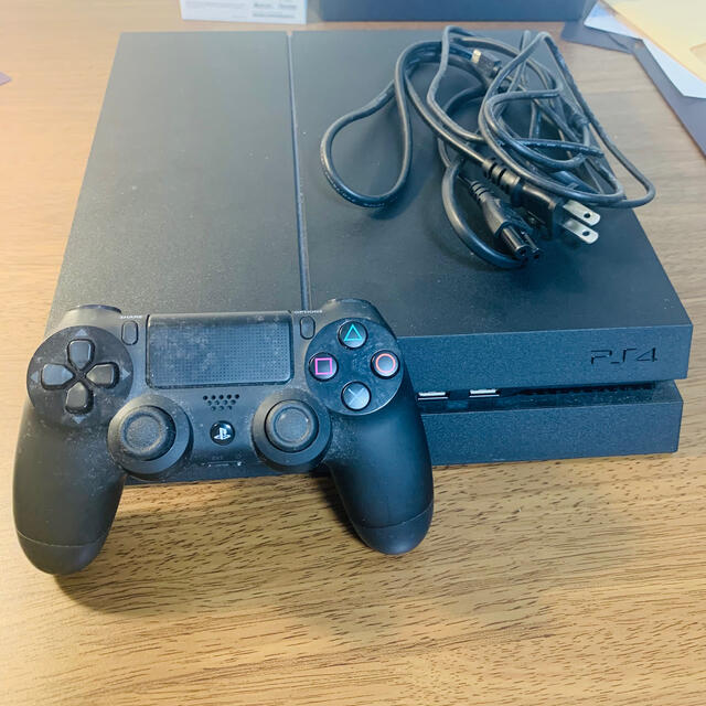 PlayStation4(プレイステーション4)のPS4 cuh-1200a エンタメ/ホビーのゲームソフト/ゲーム機本体(家庭用ゲーム機本体)の商品写真