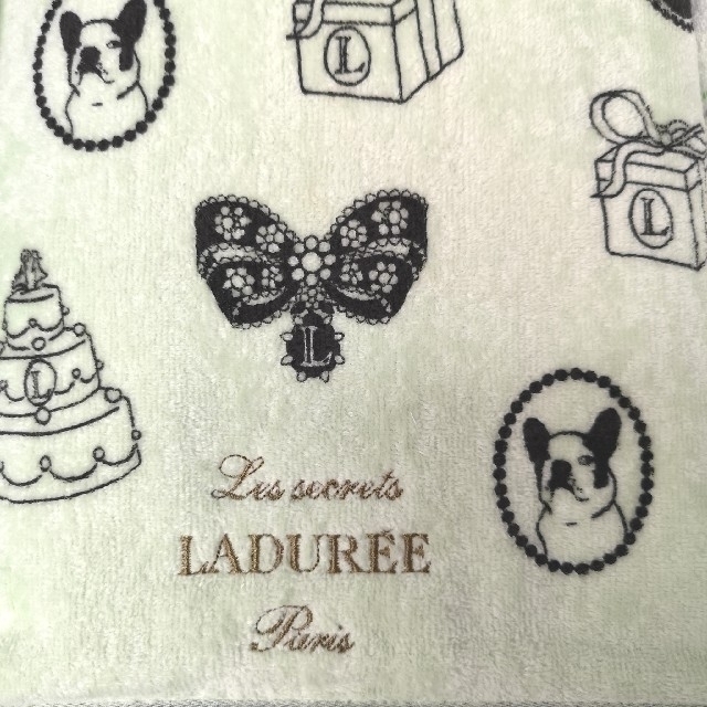 LADUREE(ラデュレ)の新品　ラデュレ　タオル　ギフトセット　ギフトチャーム　犬 インテリア/住まい/日用品の日用品/生活雑貨/旅行(タオル/バス用品)の商品写真