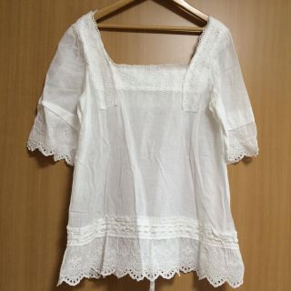 ジルスチュアート(JILLSTUART)のジルスチュアート甘め刺繍レースブラウス(シャツ/ブラウス(半袖/袖なし))