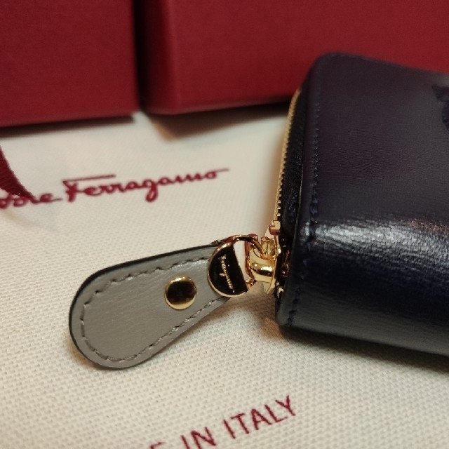 Salvatore Ferragamo(サルヴァトーレフェラガモ)の新品フェラガモ【Salvatore Ferragamo】財布 レディースのファッション小物(財布)の商品写真