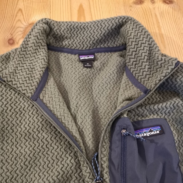 Patagonia パタゴニア R1エア ジップネック L 新品 - その他