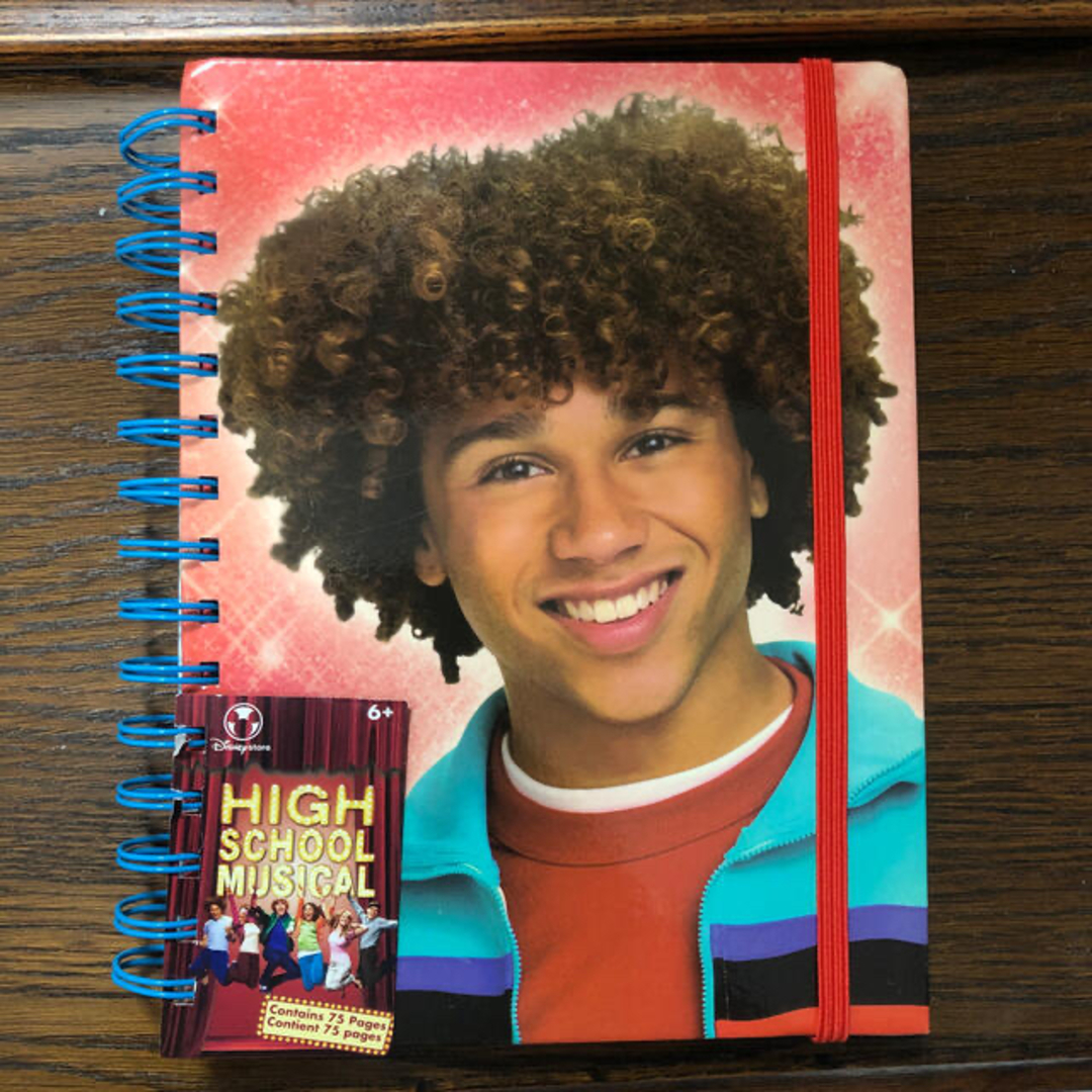 Disney(ディズニー)のアメリカ限定！HIGH SCHOOL MUSICAL ノートブック エンタメ/ホビーのタレントグッズ(その他)の商品写真