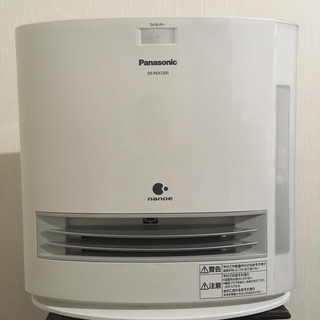 Panasonic(パナソニック)のpanasonic 加湿機能付きファンヒーター スマホ/家電/カメラの冷暖房/空調(ファンヒーター)の商品写真