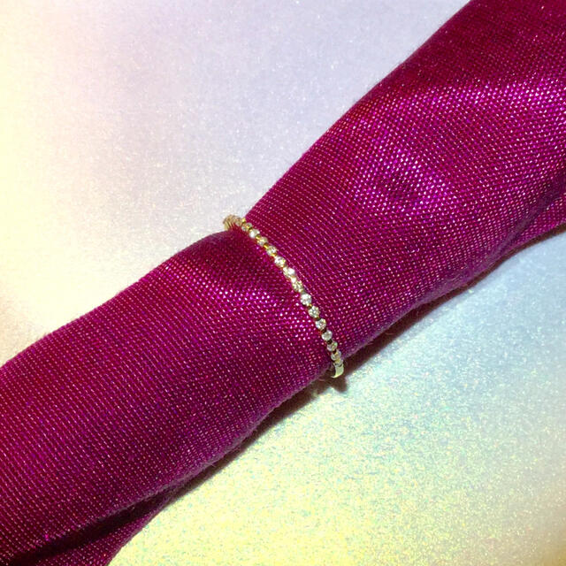 agete(アガット)のシエナ 9号 ダイヤの糸リング 18金 イエローゴールド レディースのアクセサリー(リング(指輪))の商品写真