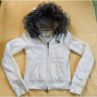 アバクロンビーアンドフィッチ(Abercrombie&Fitch)のアバクロンビー&フィッチ レディース ボアパーカージャケット(パーカー)