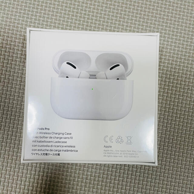 Apple(アップル)の新品未開封 国内正規品 Apple AirPods Pro エアポッズプロ スマホ/家電/カメラのオーディオ機器(ヘッドフォン/イヤフォン)の商品写真