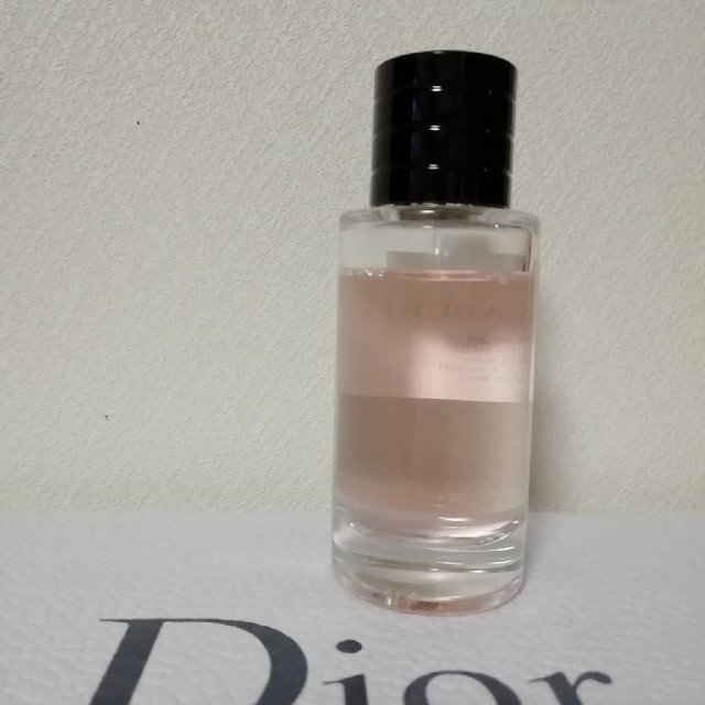 Christian Dior(クリスチャンディオール)のメゾンクリスチャンディオール ローズカブキ 40㎖ コスメ/美容の香水(香水(女性用))の商品写真