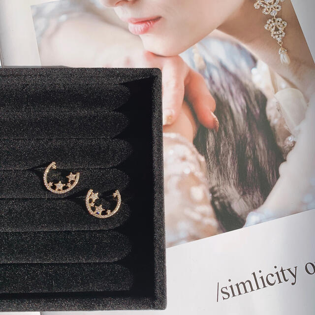 SALE❗️スターピアス　gold #M19 レディースのアクセサリー(ピアス)の商品写真