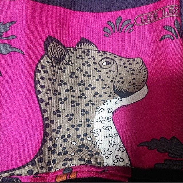 HERMES エルメス スカーフ LES LEOPARD 90センチ カレ HERMES エルメス スカーフ LES LEOPARD 90センチ カレ