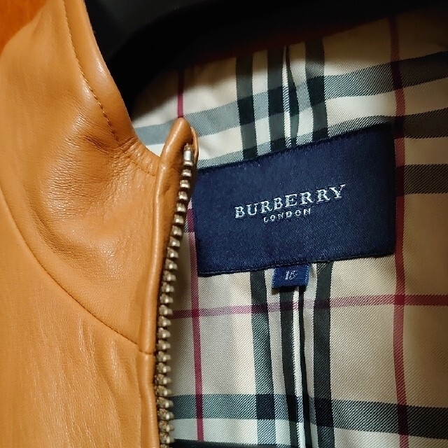 BURBERRY(バーバリー)の（かや様専用）BURBERRYのラムジャケット♪ レディースのジャケット/アウター(ライダースジャケット)の商品写真