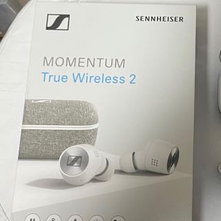 ゼンハイザー(SENNHEISER)のMOMENTUM True Wireless2  白(ストラップ/イヤホンジャック)