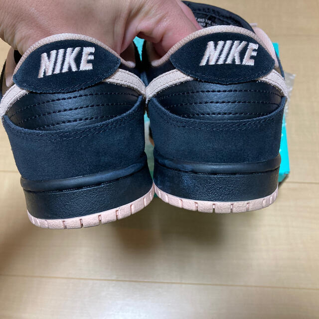 NIKE(ナイキ)のNIKE SB DUNK LOW PRO ピンクデビル メンズの靴/シューズ(スニーカー)の商品写真