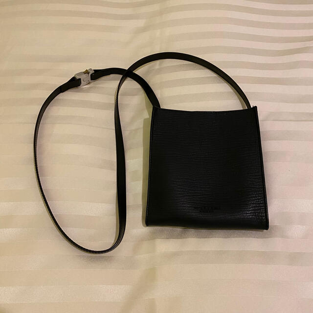 されておら 1017 ALYX 9SM PASSPORT BODY BAG ショルダーバッグの通販 ...