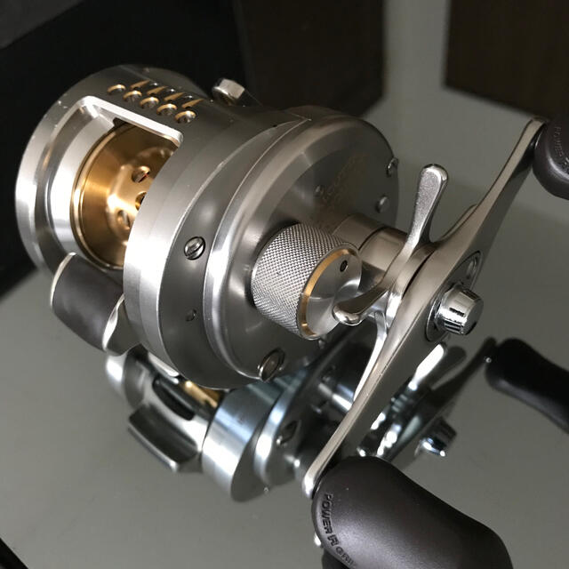 日本製国産 SHIMANO - シマノ 03カルカッタコンクエスト200DCの通販 by あーちゃん's shop|シマノならラクマ 即納限定品