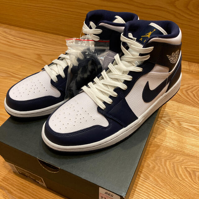 NIKE(ナイキ)のNIKE／AIR JORDAN 1 MID OBSIDIAN メンズの靴/シューズ(スニーカー)の商品写真