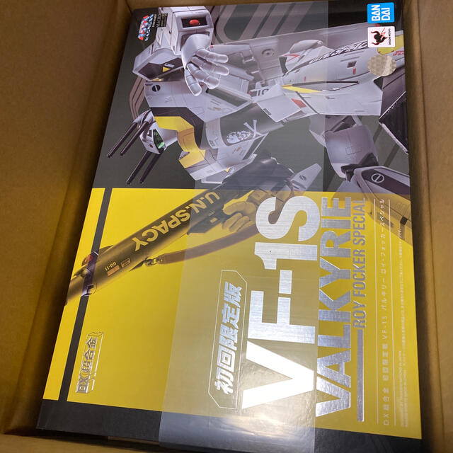 macros(マクロス)のDX超合金 初回限定版VF-1S バルキリー ロイフォッカー スペシャル エンタメ/ホビーのおもちゃ/ぬいぐるみ(模型/プラモデル)の商品写真