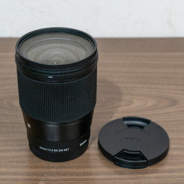 SIGMA(シグマ)のSIGMA 16mm F1.4 DC DN スマホ/家電/カメラのカメラ(レンズ(単焦点))の商品写真