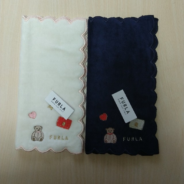 Furla(フルラ)のりんりん様専用フルラ　タオルハンカチ　4枚　新品　㉔ レディースのファッション小物(ハンカチ)の商品写真
