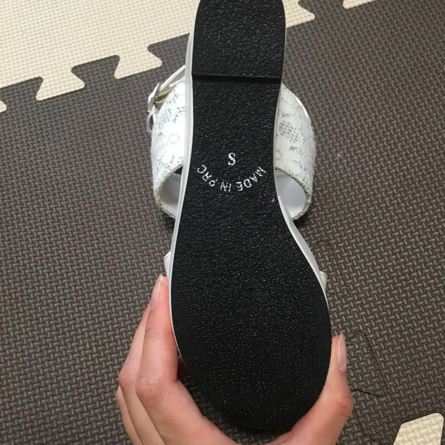 R&E(アールアンドイー)の厚底サンダル 新品未使用 レディースの靴/シューズ(サンダル)の商品写真