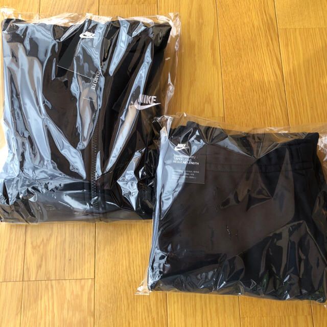 NIKE(ナイキ)の新品 ナイキ 上下セット パーカー&ジョガーパンツ ブラック 2XL 送料無料 メンズのトップス(パーカー)の商品写真