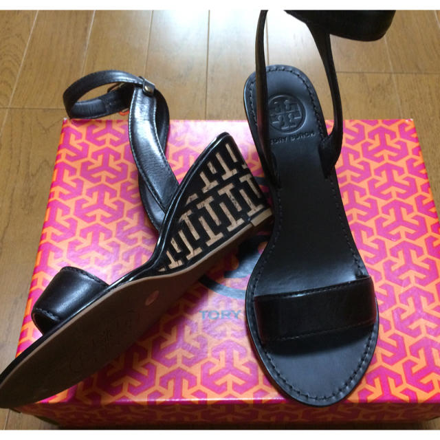 Tory Burch(トリーバーチ)の【値下げ】美品 トリーバーチ ウェッジ レディースの靴/シューズ(サンダル)の商品写真