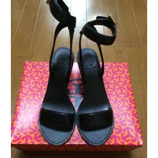 トリーバーチ(Tory Burch)の【値下げ】美品 トリーバーチ ウェッジ(サンダル)