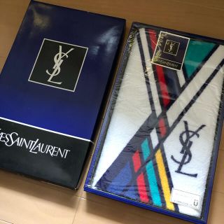 イヴサンローランボーテ(Yves Saint Laurent Beaute)のスポーツタオル(タオル/バス用品)