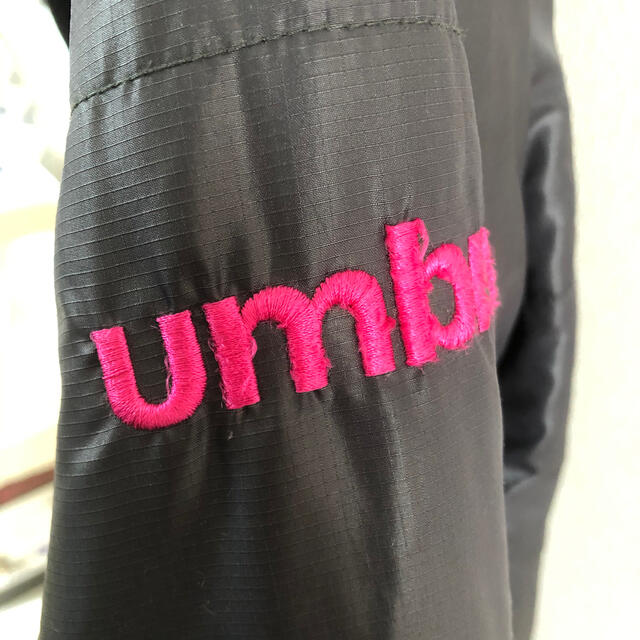 UMBRO(アンブロ)のアンブロ　ベンチコート　140 スポーツ/アウトドアのサッカー/フットサル(ウェア)の商品写真