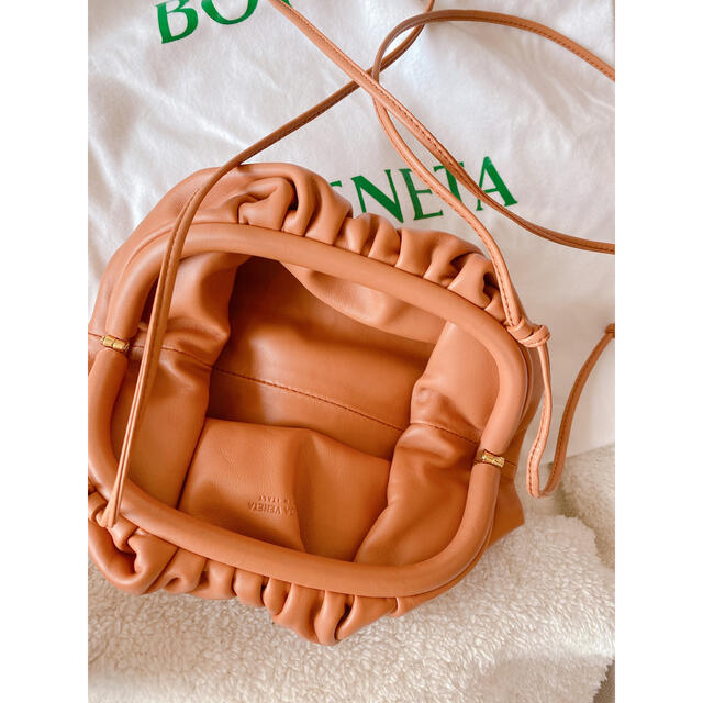 Bottega Veneta(ボッテガヴェネタ)の【新品】BOTTEGA VENETA      ボッテガヴェネタ　バッグ レディースのバッグ(ショルダーバッグ)の商品写真