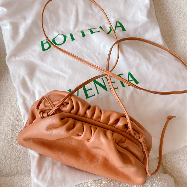 Bottega Veneta(ボッテガヴェネタ)の【新品】BOTTEGA VENETA      ボッテガヴェネタ　バッグ レディースのバッグ(ショルダーバッグ)の商品写真