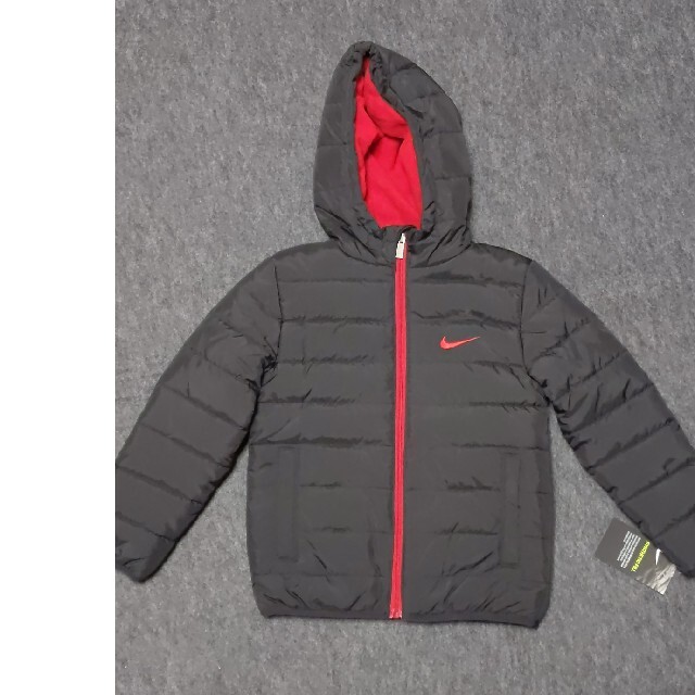 NIKE(ナイキ)のナイキ　NIKE　ジャケット　　115cm  キッズ キッズ/ベビー/マタニティのキッズ服男の子用(90cm~)(ジャケット/上着)の商品写真