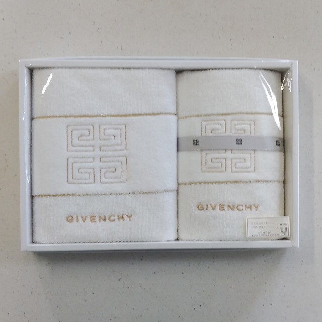 GIVENCHY(ジバンシィ)のジバンシィ　タオルセット インテリア/住まい/日用品の日用品/生活雑貨/旅行(タオル/バス用品)の商品写真