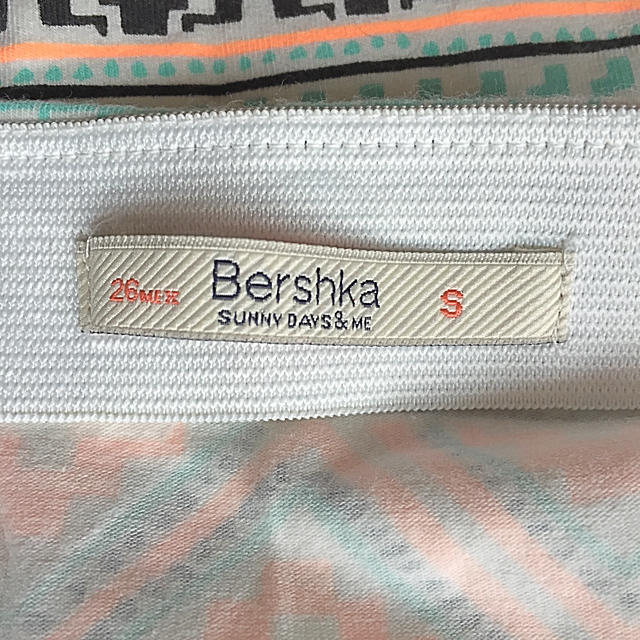 Bershka(ベルシュカ)のbershkaタイトスカート レディースのスカート(ミニスカート)の商品写真