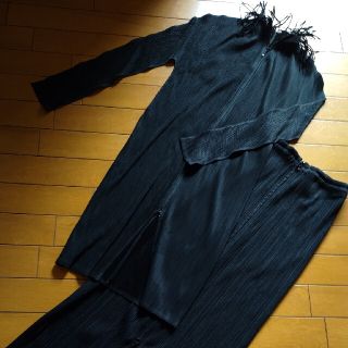 イッセイミヤケ(ISSEY MIYAKE)のISSEY MIYAKE pleasepleaseカーディガ スカートセット(セット/コーデ)