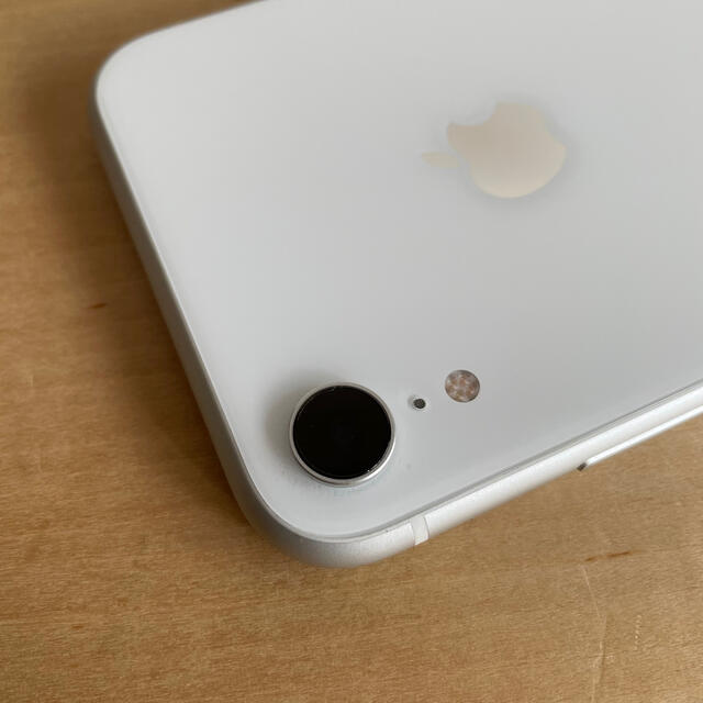 Apple - iPhone XR WHITE 64GB SIMフリーの通販 by 0023's shop｜アップルならラクマ 超歓迎特価
