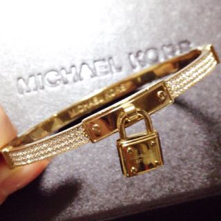 マイケルコース(Michael Kors)のほぼ新品♡マイケルコース♡パヴェ♡ブレス(ブレスレット/バングル)