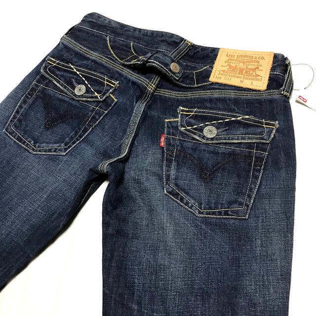 新品 Levi's リーバイス 907 CLASSIC ブーツカット W27