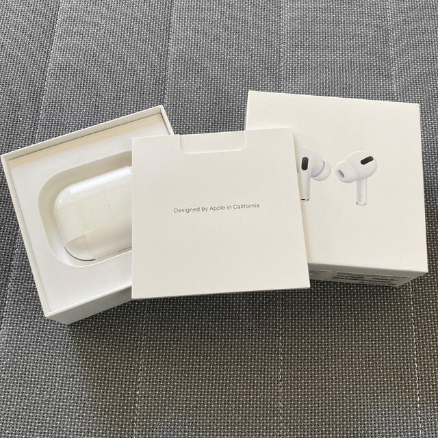 Apple(アップル)のAirPods Pro 正規品　純正　エアーポッズプロ スマホ/家電/カメラのオーディオ機器(ヘッドフォン/イヤフォン)の商品写真