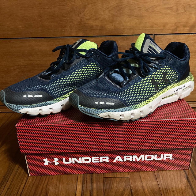 UNDER ARMOUR(アンダーアーマー)のUA HOVA Pantom 26.5cm スポーツ/アウトドアのランニング(シューズ)の商品写真