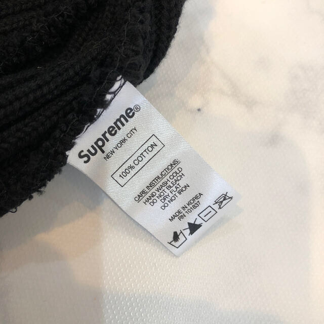 Supreme(シュプリーム)のニット帽 メンズの帽子(ニット帽/ビーニー)の商品写真