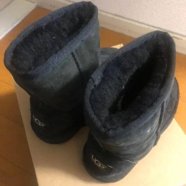 UGG(アグ)のUGG キッズ ムートンブーツ キッズ/ベビー/マタニティのキッズ靴/シューズ(15cm~)(ブーツ)の商品写真