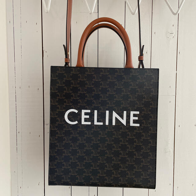 新作人気モデル celine - セリーヌ スモールバーティカルカバ