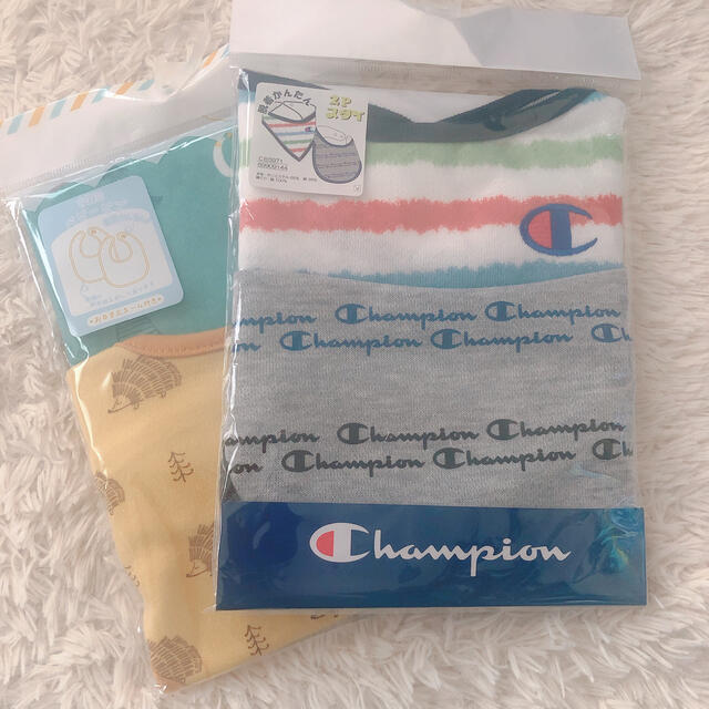 Champion(チャンピオン)のスタイ キッズ/ベビー/マタニティのこども用ファッション小物(ベビースタイ/よだれかけ)の商品写真