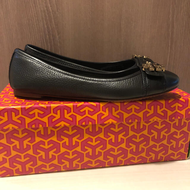 Tory Burch(トリーバーチ)の未使用　トリーバーチ　フラットシューズ レディースの靴/シューズ(ハイヒール/パンプス)の商品写真