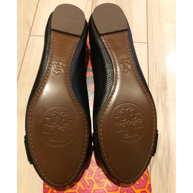 Tory Burch(トリーバーチ)の未使用　トリーバーチ　フラットシューズ レディースの靴/シューズ(ハイヒール/パンプス)の商品写真