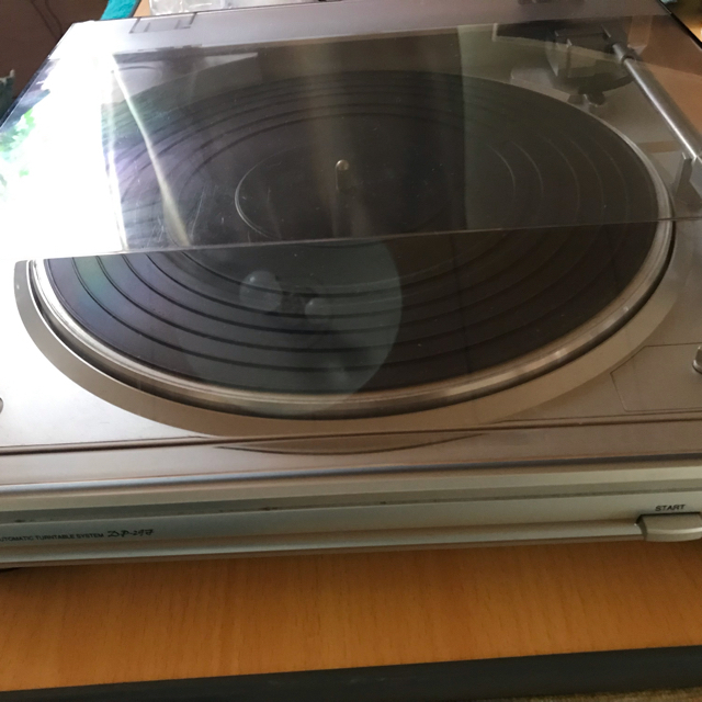 DENON(デノン)のレコードプレーヤー 楽器のDJ機器(ターンテーブル)の商品写真