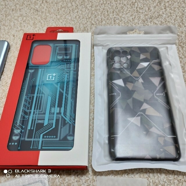 OnePlus 8T グローバルRom 8GB/128GB シルバー 豪華  スマホ/家電/カメラのスマートフォン/携帯電話(スマートフォン本体)の商品写真